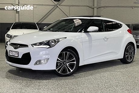 White 2016 Hyundai Veloster Hatch
