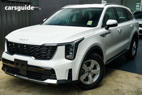 White 2025 Kia Sorento Wagon S 7 Seat