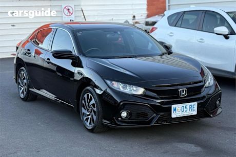Black 2018 Honda Civic Hatchback VTI-S