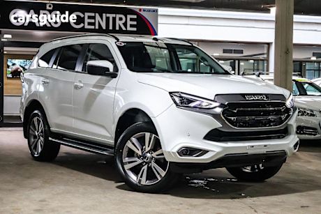 White 2024 Isuzu MU-X Wagon LS-T 4X4