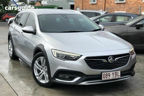 Silver 2018 Holden Calais Sportswagon Tourer