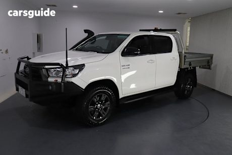 White 2023 Toyota Hilux Ute Tray SR 4X4