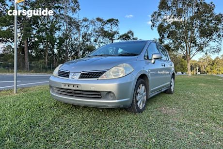 Silver 2007 Nissan Tiida Hatchback St