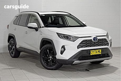 White 2020 Toyota RAV4 SUV CRUISER F