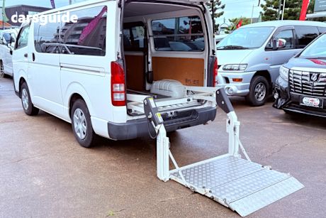 White 2018 Toyota HiAce Van Dx
