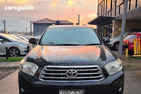 Black 2010 Toyota Kluger Wagon Grande (4X4)