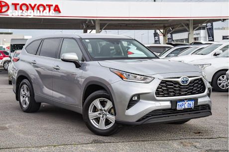 Silver 2022 Toyota Kluger SUV GX 4X4