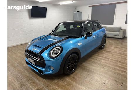 Blue 2018 Mini Cooper Hatchback S