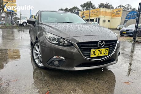 Silver 2014 Mazda 3 Hatchback SP25