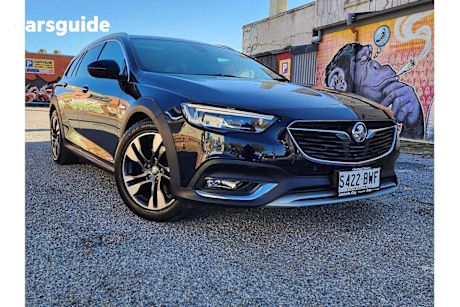 Blue 2017 Holden Calais Liftback V