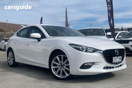 White 2016 Mazda 3 Sedan SP25