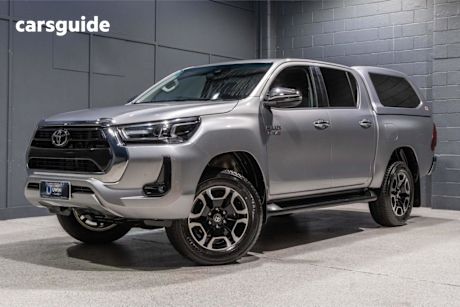 Silver 2022 Toyota Hilux Double Cab Pick Up SR5 + Premium Interior (4X4)