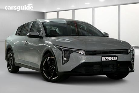 Green 2024 Kia K4 Sedan Sport
