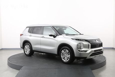Silver 2024 Mitsubishi Outlander Wagon Aspire 7 Seat (2WD)