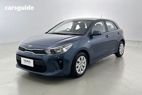 Blue 2019 Kia RIO Hatchback S