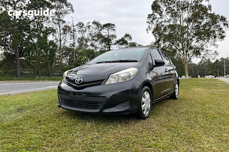 Black 2011 Toyota Yaris Hatchback Yr