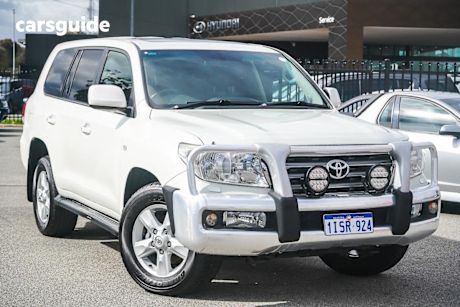 Silver 2011 Toyota Landcruiser Wagon Sahara (4X4)