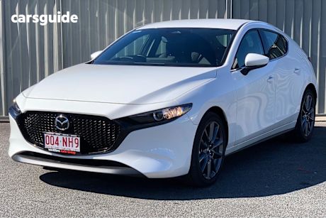 White 2024 Mazda 3 Hatchback G25 GT