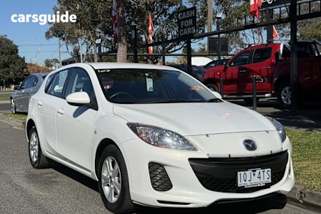 White 2013 Mazda 3 Hatchback Neo