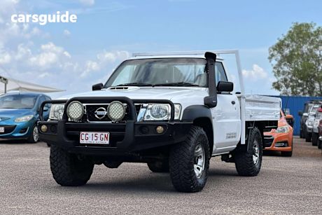 White 2012 Nissan Patrol Leaf Cab Chassis Dx (4X4)