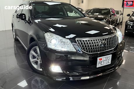 Black 2010 Toyota Crown Sedan