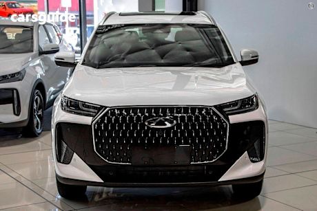 White 2025 Chery Tiggo 7 SUV SUPER HYBRID ULTIMATE F