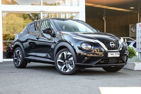 Black 2024 Nissan Juke Hatchback St-L