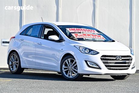White 2015 Hyundai I30 Hatchback SR