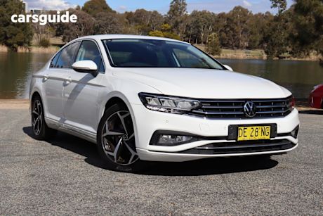 White 2021 Volkswagen Passat Sedan 140TSI Business