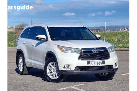 White 2015 Toyota Kluger SUV GX 4WD