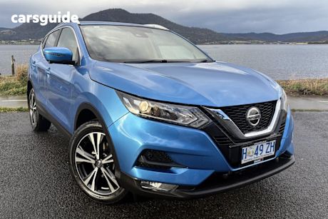 Blue 2019 Nissan Qashqai Wagon ST-L