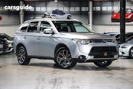 Silver 2014 Mitsubishi Outlander Wagon Aspire (4X4)