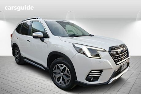 White 2023 Subaru Forester Wagon Hybrid L (awd)