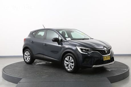 Blue 2022 Renault Captur Wagon Life