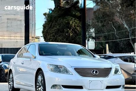 White 2007 Lexus LS460 Sedan