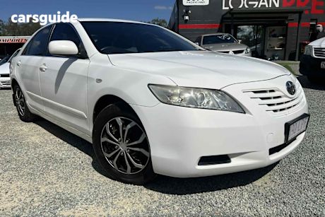 White 2007 Toyota Camry Sedan Altise