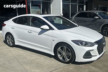 White 2017 Hyundai Elantra Sedan SR Turbo (red)