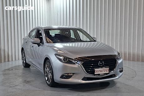 Silver 2018 Mazda 3 Sedan SP25 Astina
