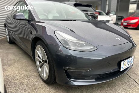 Silver 2021 Tesla Model 3 Sedan Long Range AWD