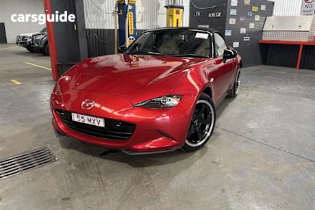 Red 2015 Mazda MX-5 Roadster