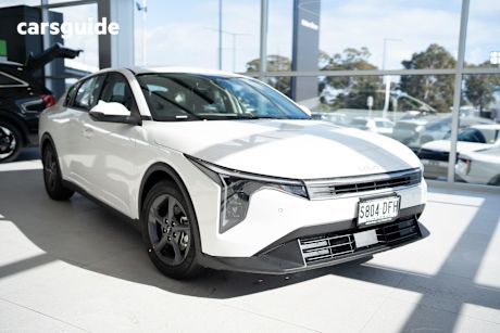 White 2024 Kia K4 Sedan S