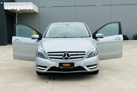 Silver 2014 Mercedes-Benz B200 Hatchback CDI Edition Start