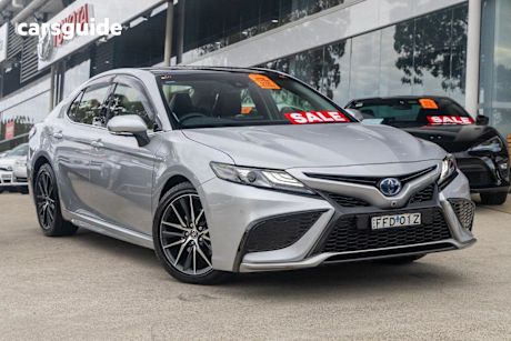 Silver 2023 Toyota Camry Sedan SL F