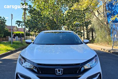 White 2020 Honda Civic Hatchback Vti