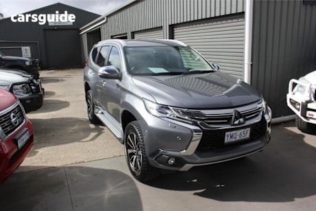 Silver 2018 Mitsubishi Pajero Sport Wagon Exceed (4X4) 7 Seat