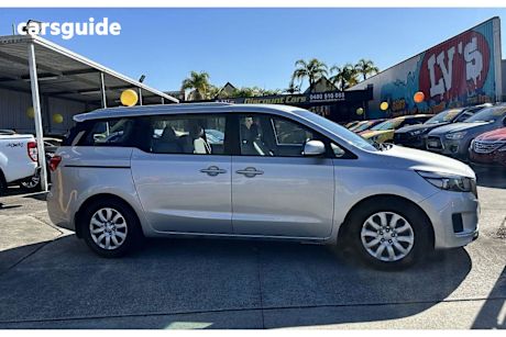Silver 2015 Kia Carnival Wagon S