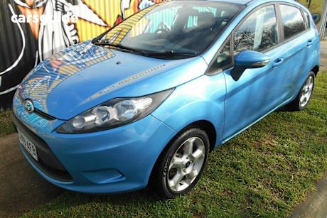 Blue 2009 Ford Fiesta Hatchback Lx