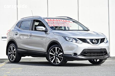 Silver 2015 Nissan Qashqai Wagon TI (4X2)