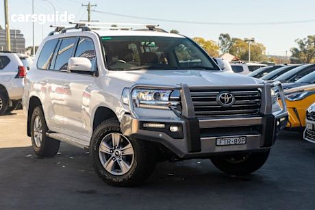 White 2019 Toyota Landcruiser SUV GXL 4X4
