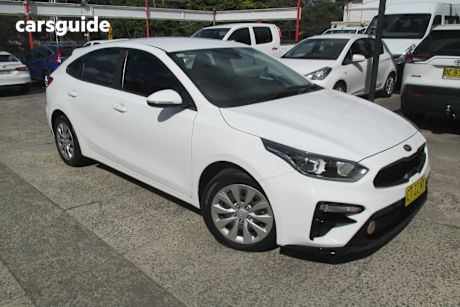 White 2019 Kia Cerato Hatchback S (Av)